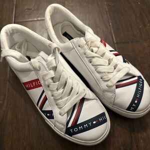 Tommy Hilfiger White Sneakers with Navy and Red Stripes
